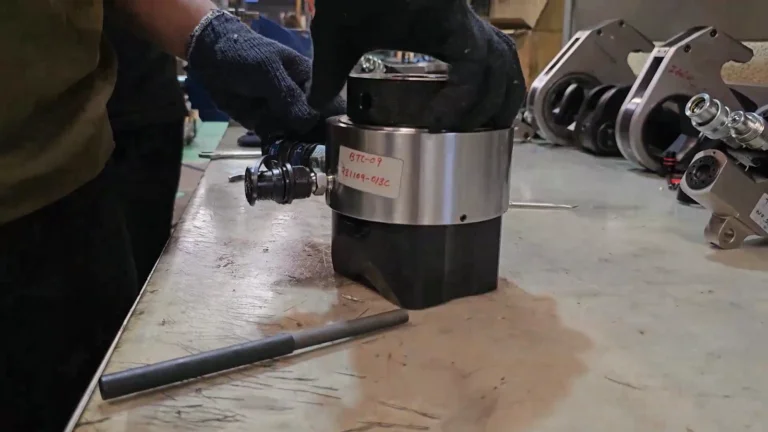 How to Properly Maintain and Care for Your Hydraulic Torque Wrench Bolt tensioner
