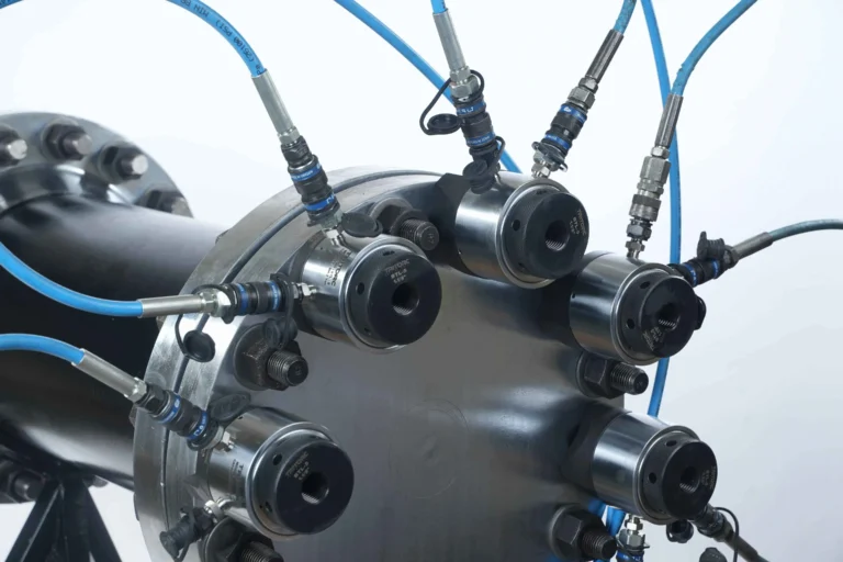 Torquing vs. Tensioning: Choosing the Right Bolt Tightening Method Tritorc Bolt tensioner